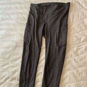 LIKE NEW Lululemon gray leggings size 6